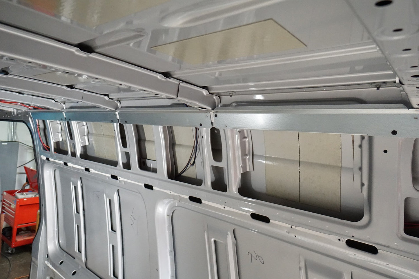 07+ Sprinter Van 170 - Upper Cabinet Wall Brace Kit