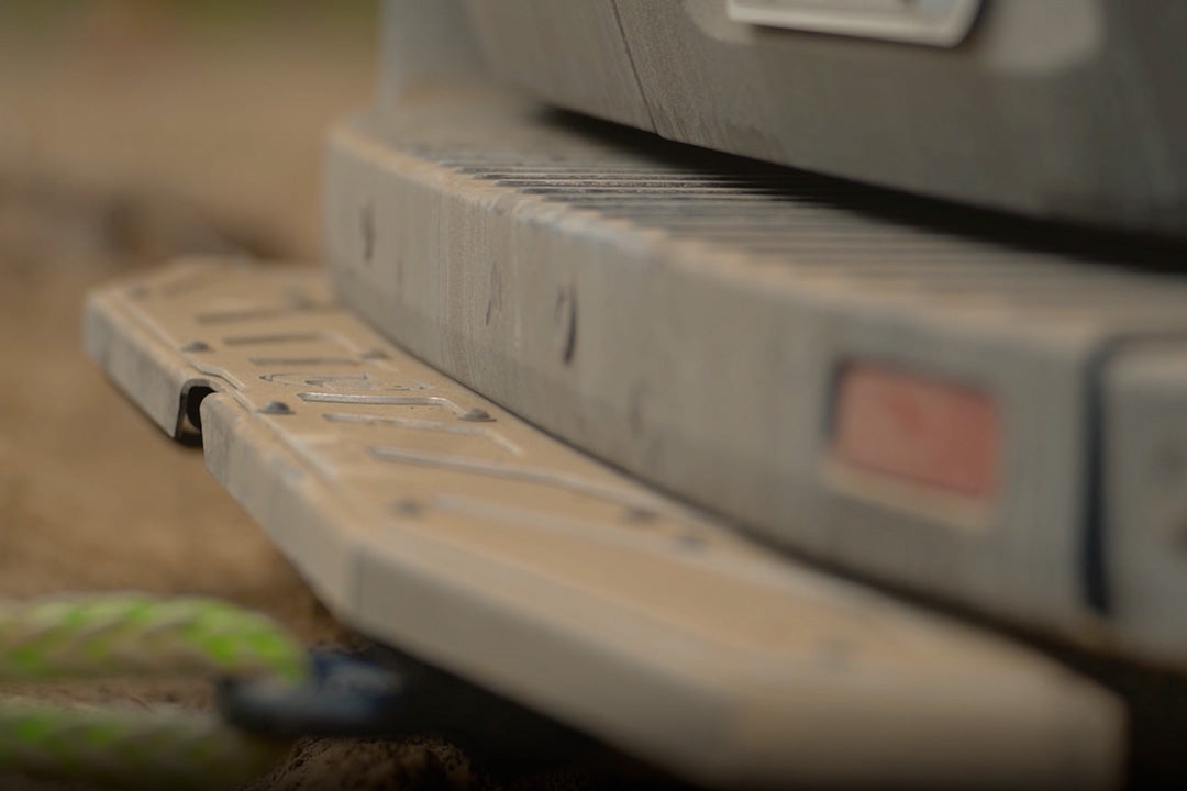 REAR TUG STEP - TRANSIT (2015-UP) by VAN COMPASS.