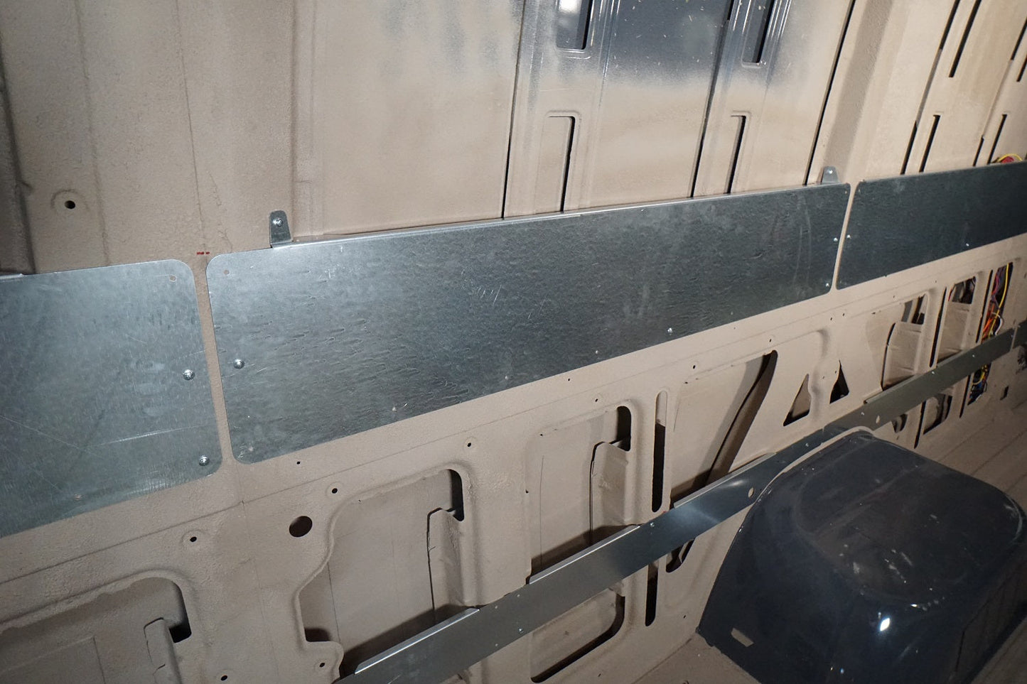 07+ Sprinter Van 170 EXT - 36" - 38" High Panel Bed Wall Brace Kit