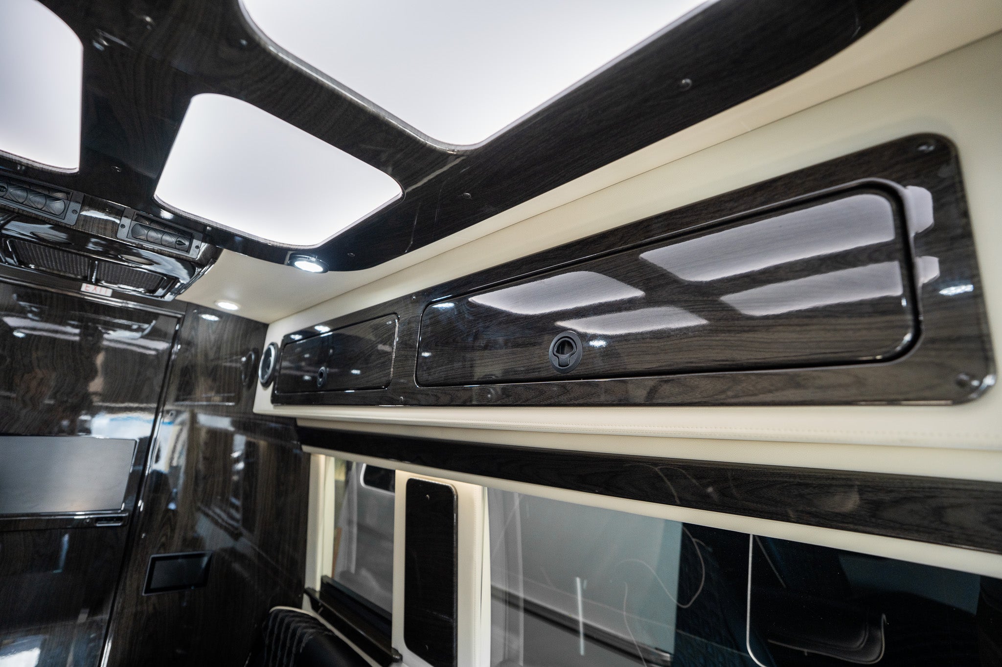 Midwest Automotive Designs LUXE Cruiser