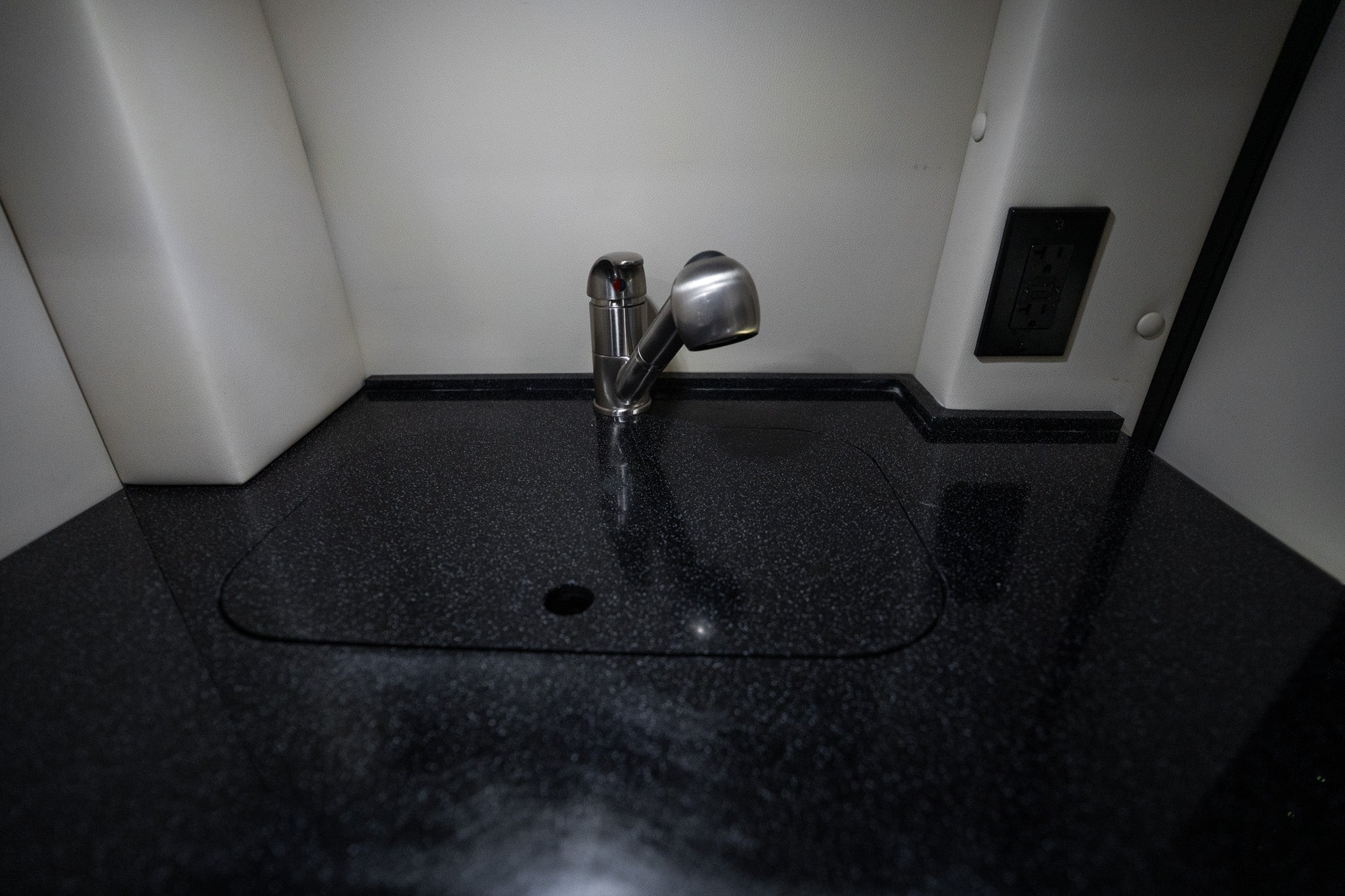 Midwest Automotive Designs LUXE Cruiser