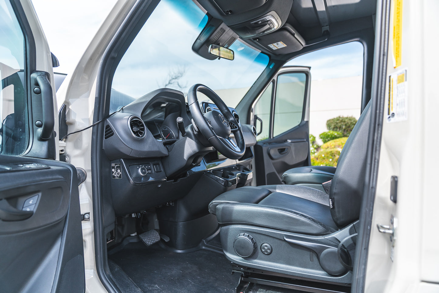 2022 Winnebago Revel Mercedes-Benz 144wb