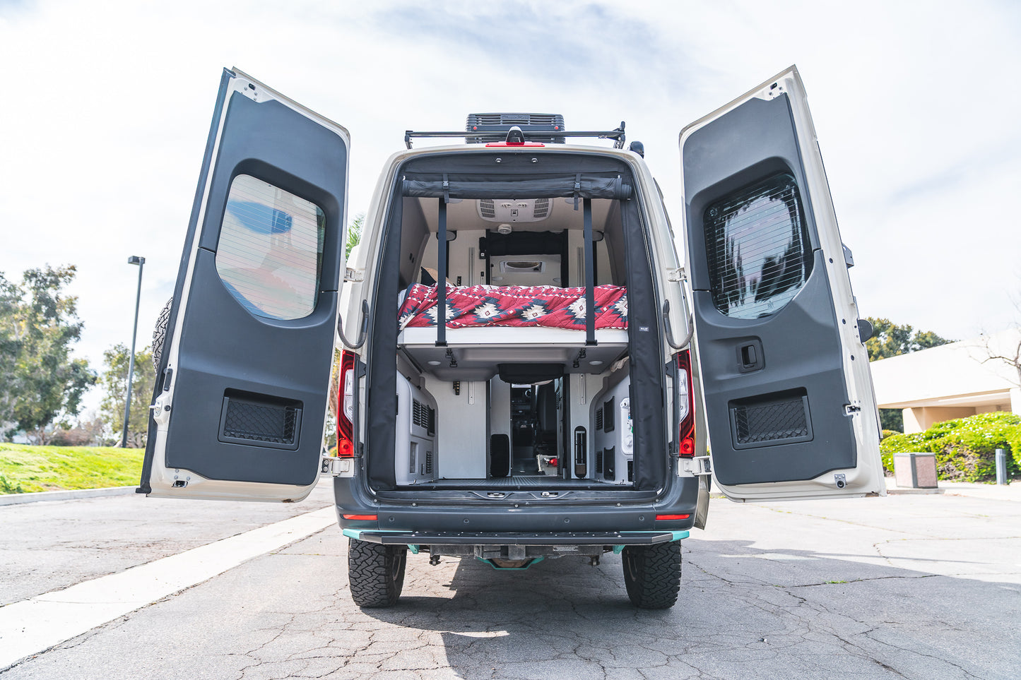2022 Winnebago Revel Mercedes-Benz 144wb