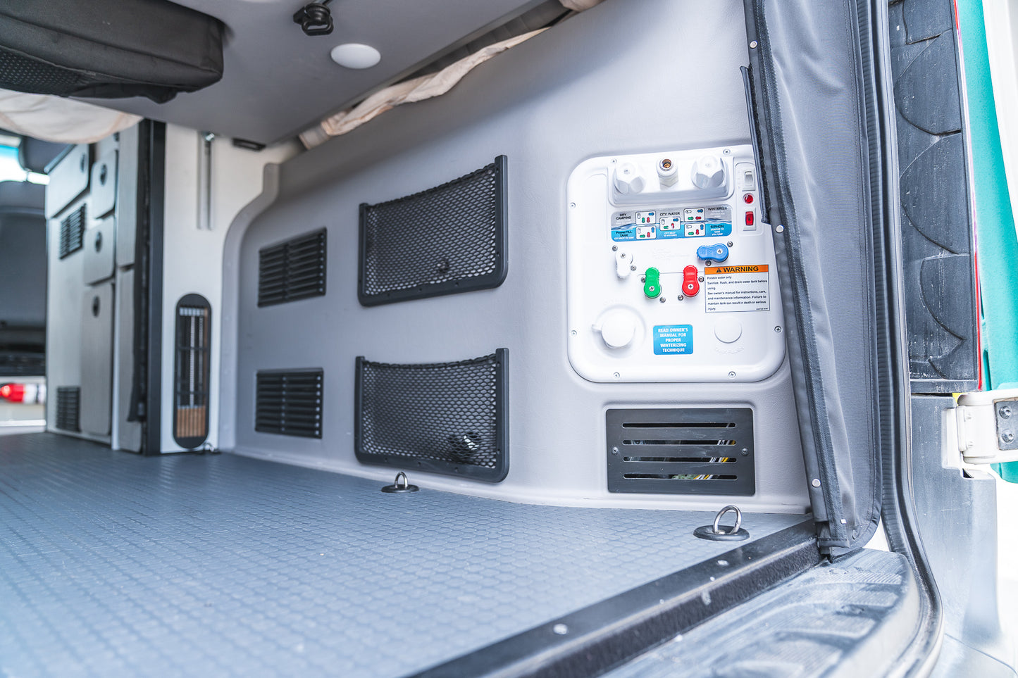 2022 Winnebago Revel Mercedes-Benz 144wb
