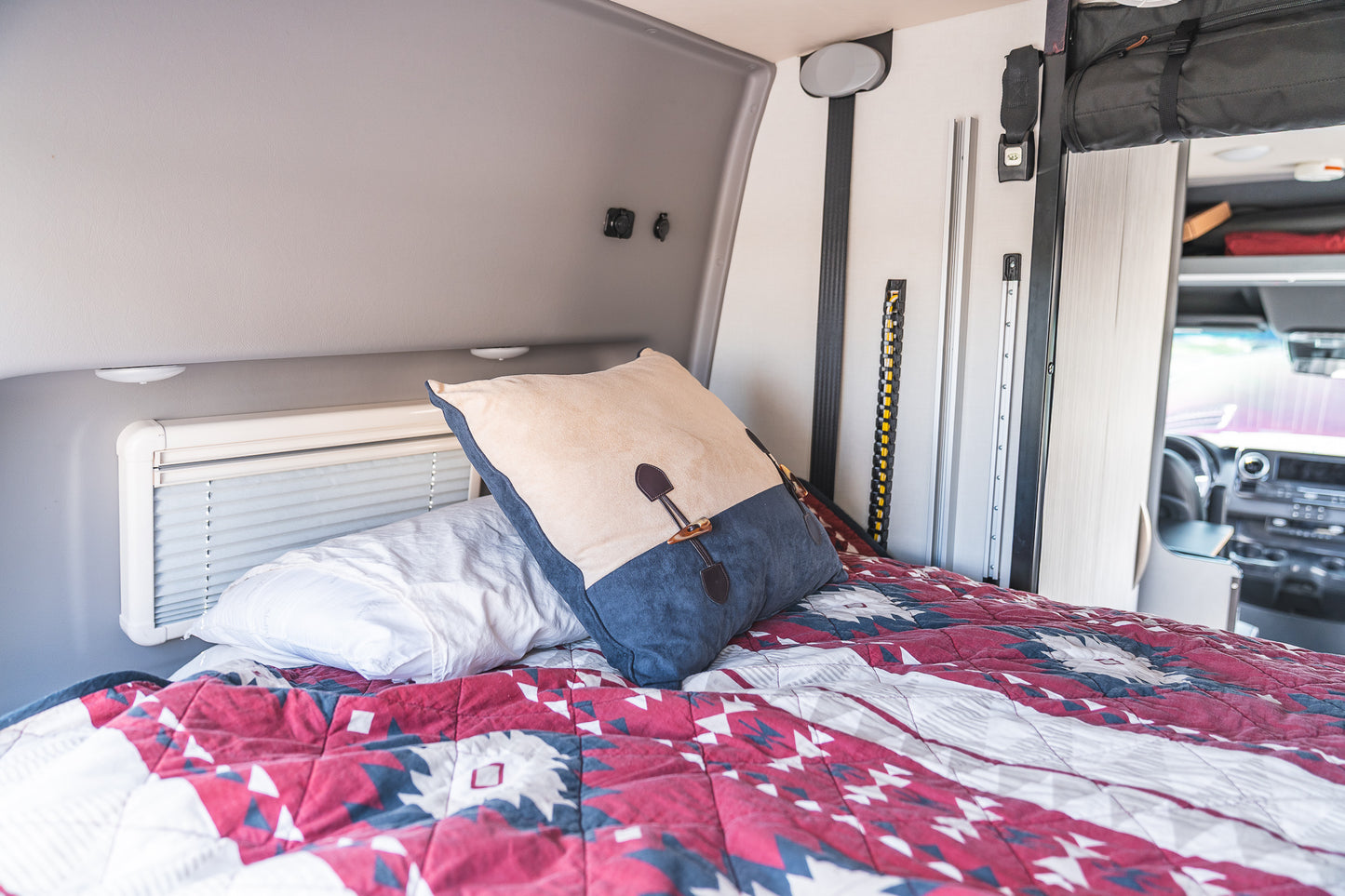 2022 Winnebago Revel Mercedes-Benz 144wb