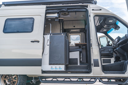 2022 Winnebago Revel Mercedes-Benz 144wb