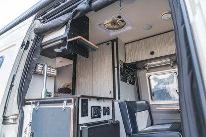 2022 Winnebago Revel Mercedes-Benz 144wb