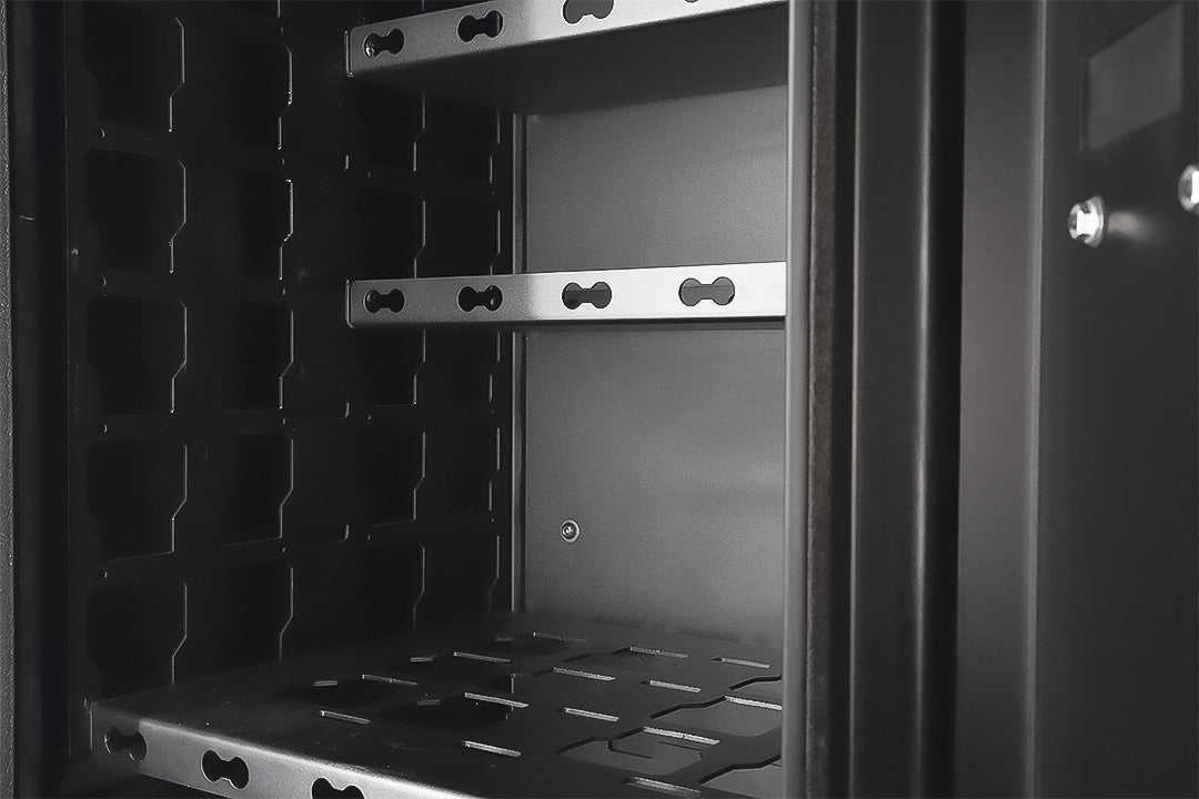 OUTBACK REAR DOOR STORAGE SYSTEM - SPRINTER 2019-UP.