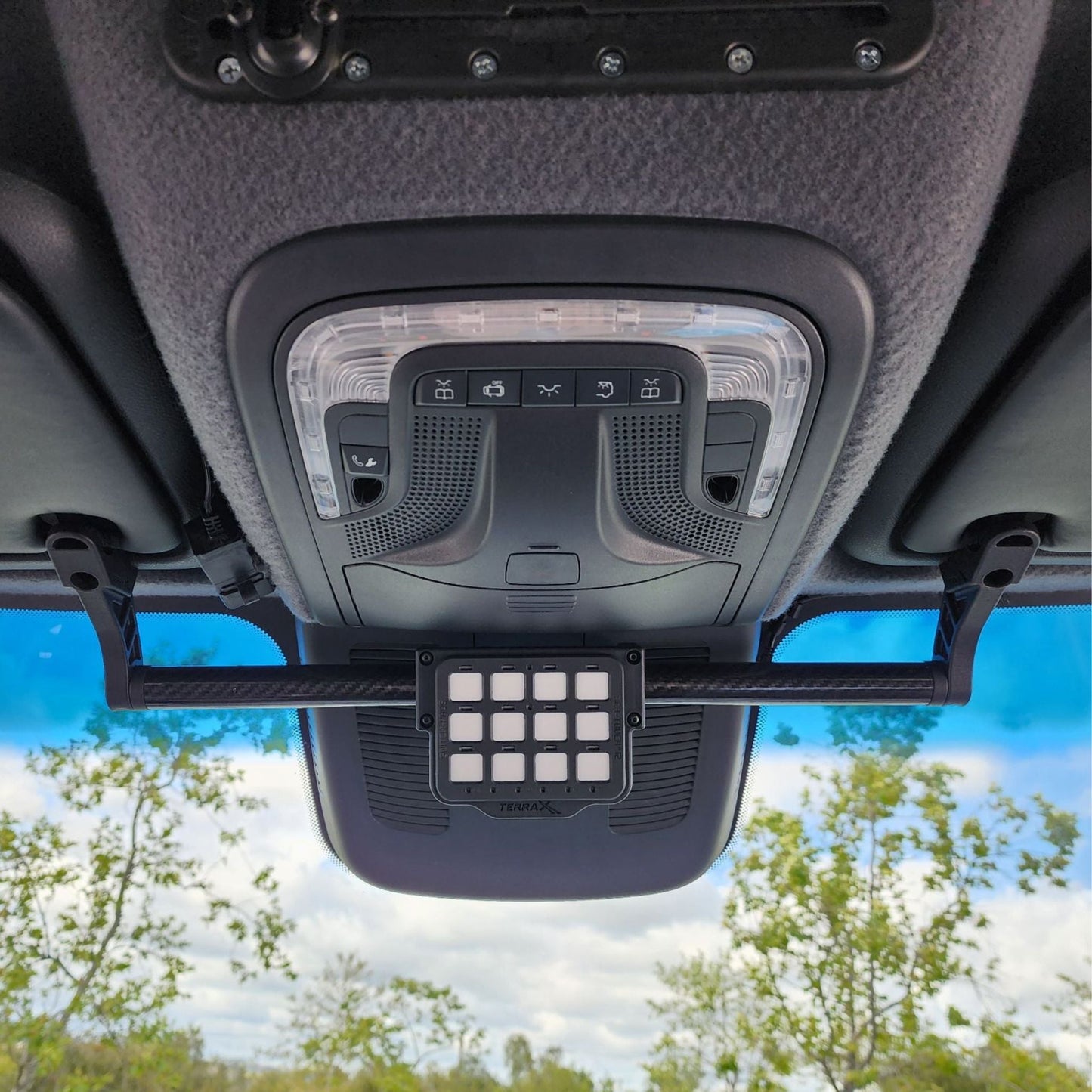 Sprinter Van Visor Carbon Fiber Tube Mount for Navigation Devices and Accessories – TERRA X Visordok Tube