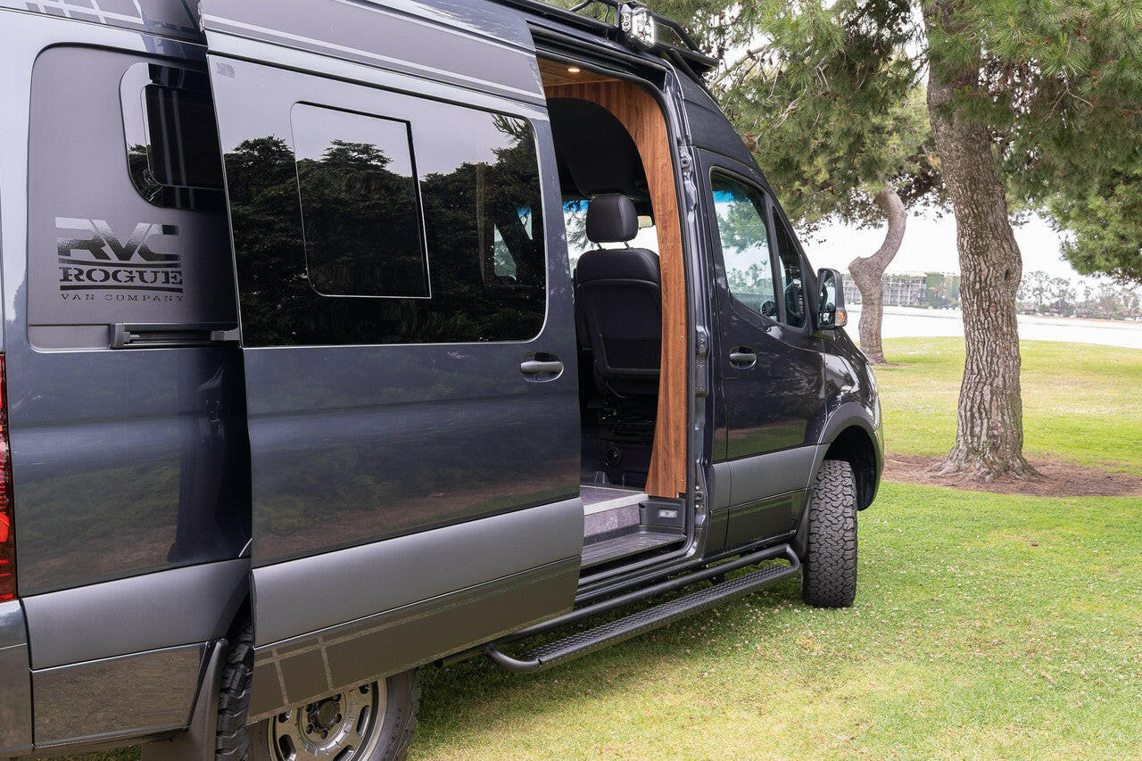 ROGUE PALISADE - 144WB  2 Passenger.