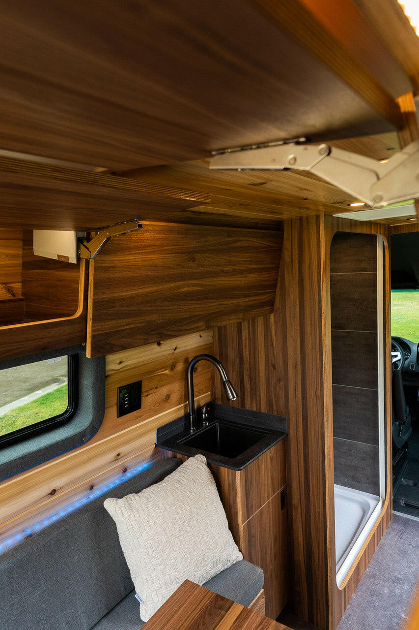 ROGUE PALISADE - 144WB  2 Passenger.