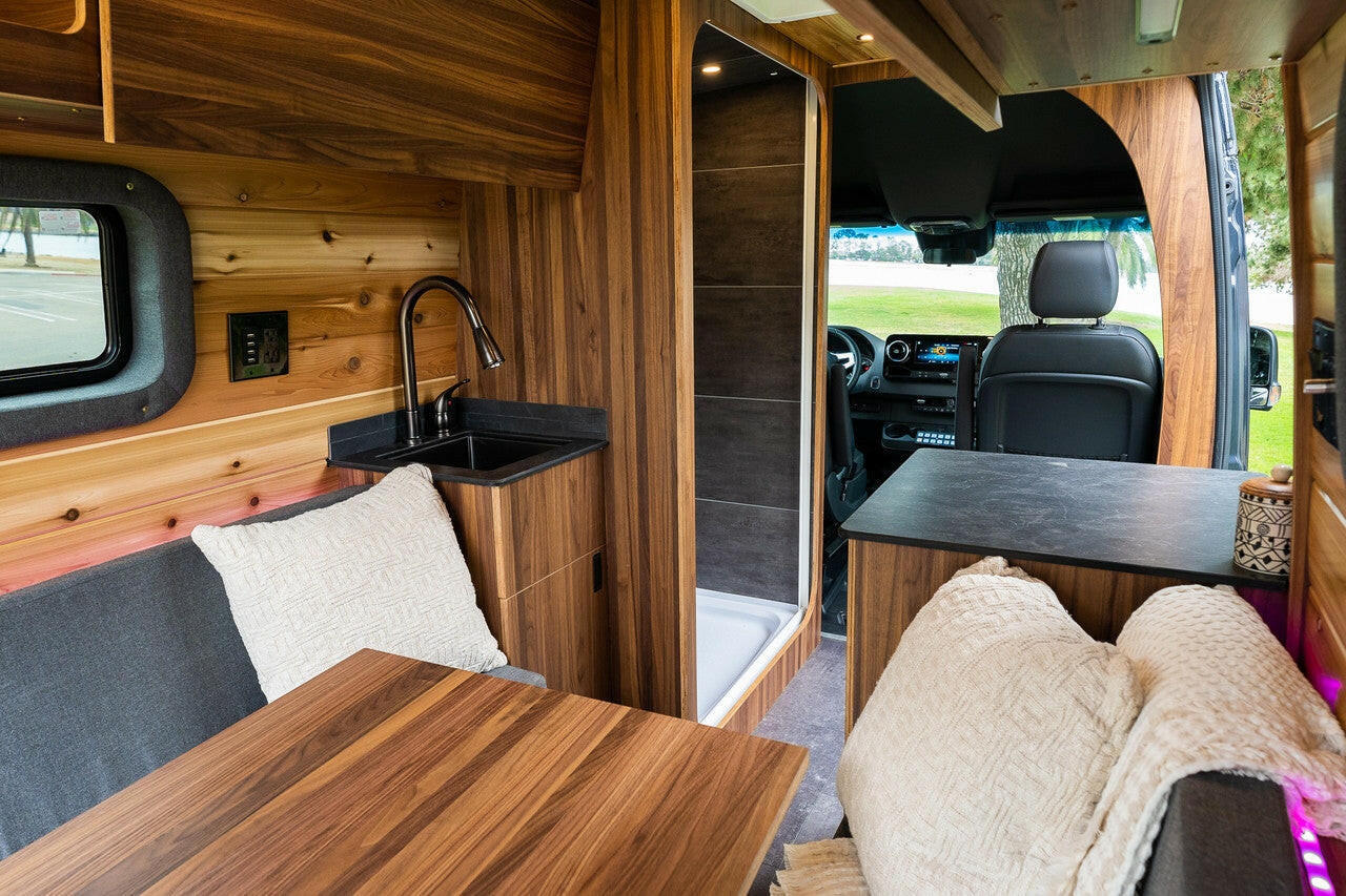 ROGUE PALISADE - 144WB  2 Passenger.