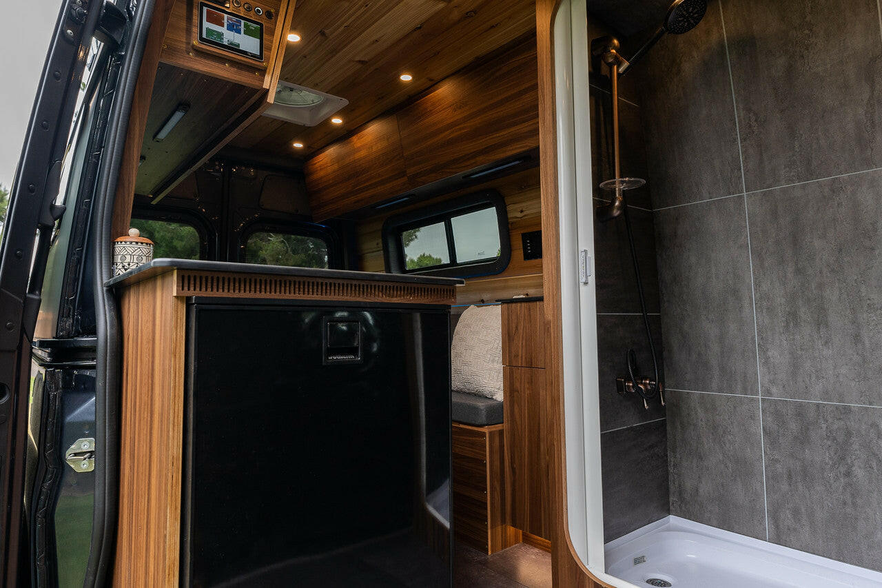 ROGUE PALISADE - 144WB  2 Passenger.