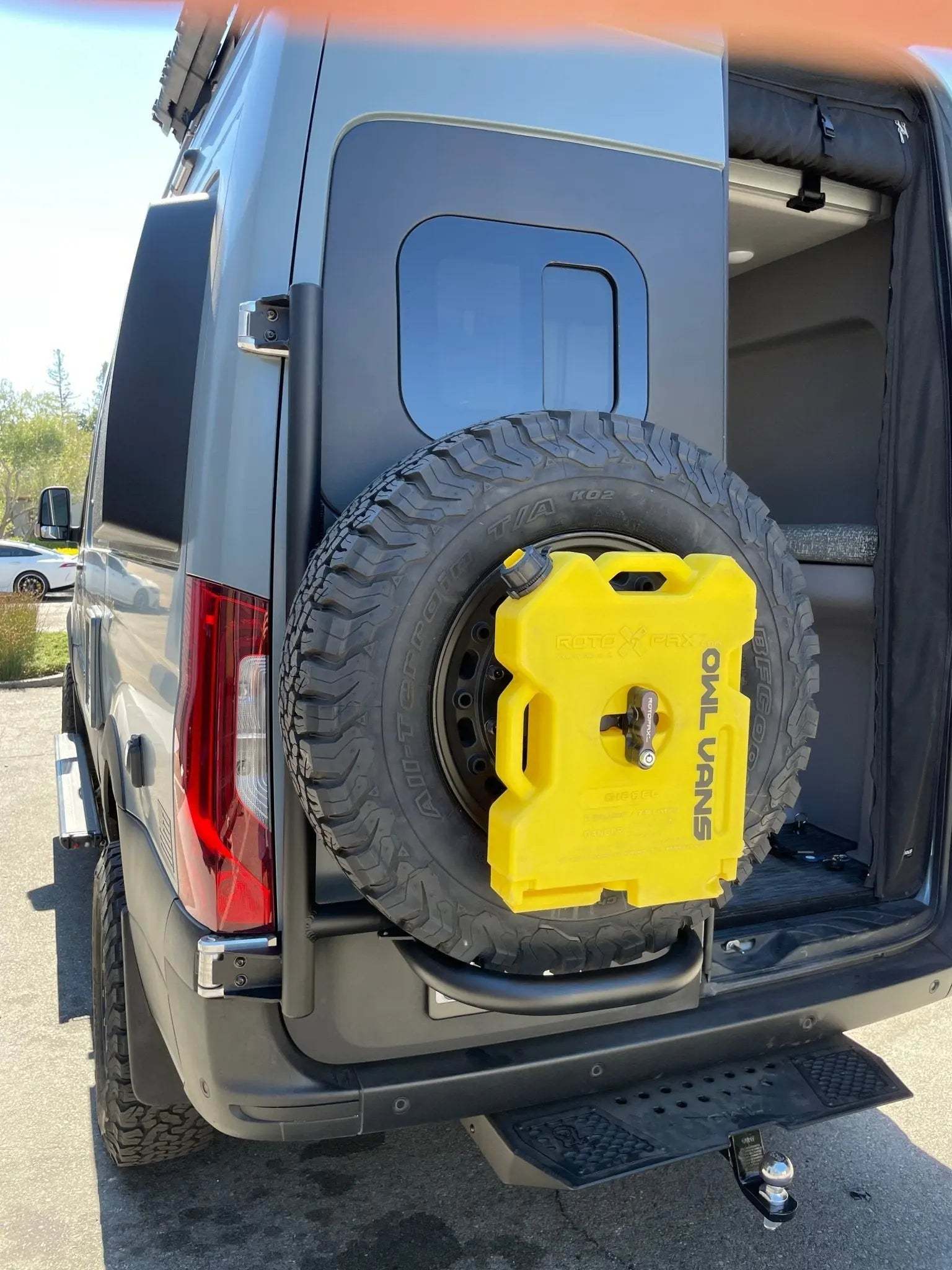 Expedition Rear-Mounted Aluminum Tire Carrier for 2019+ Sprinter Vans