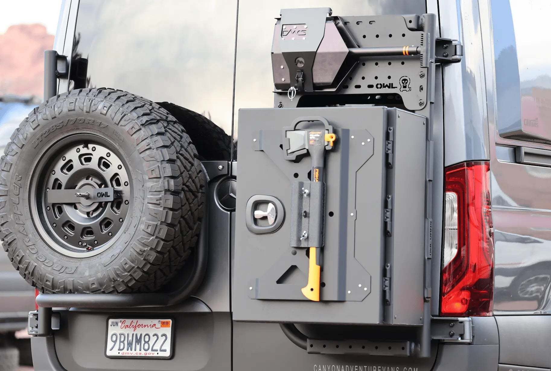 Expedition Rear-Mounted Aluminum Tire Carrier for 2019+ Sprinter Vans