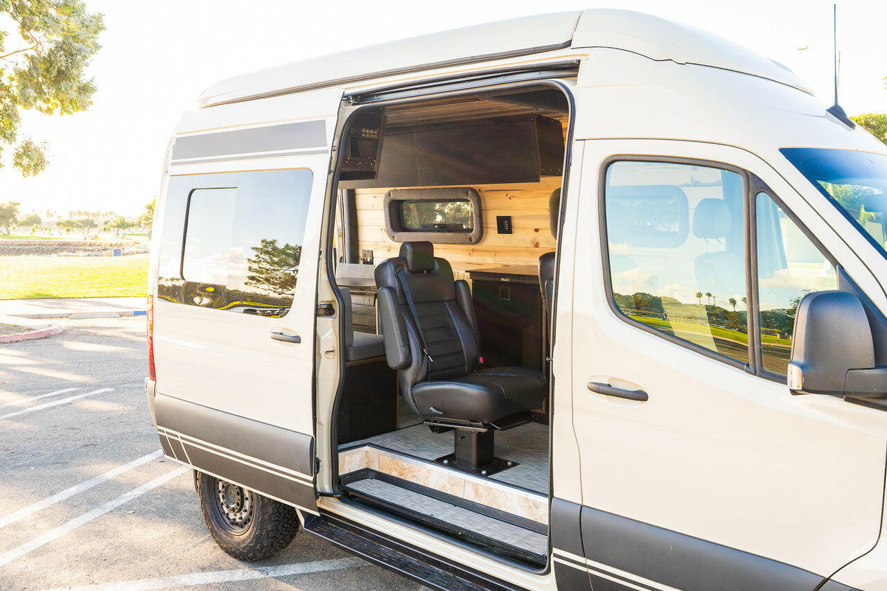 ROGUE Voyager - 144WB  4 Passenger