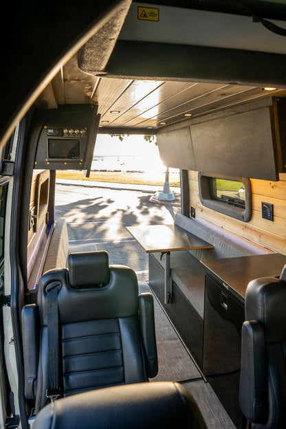 ROGUE Voyager - 144WB  4 Passenger.