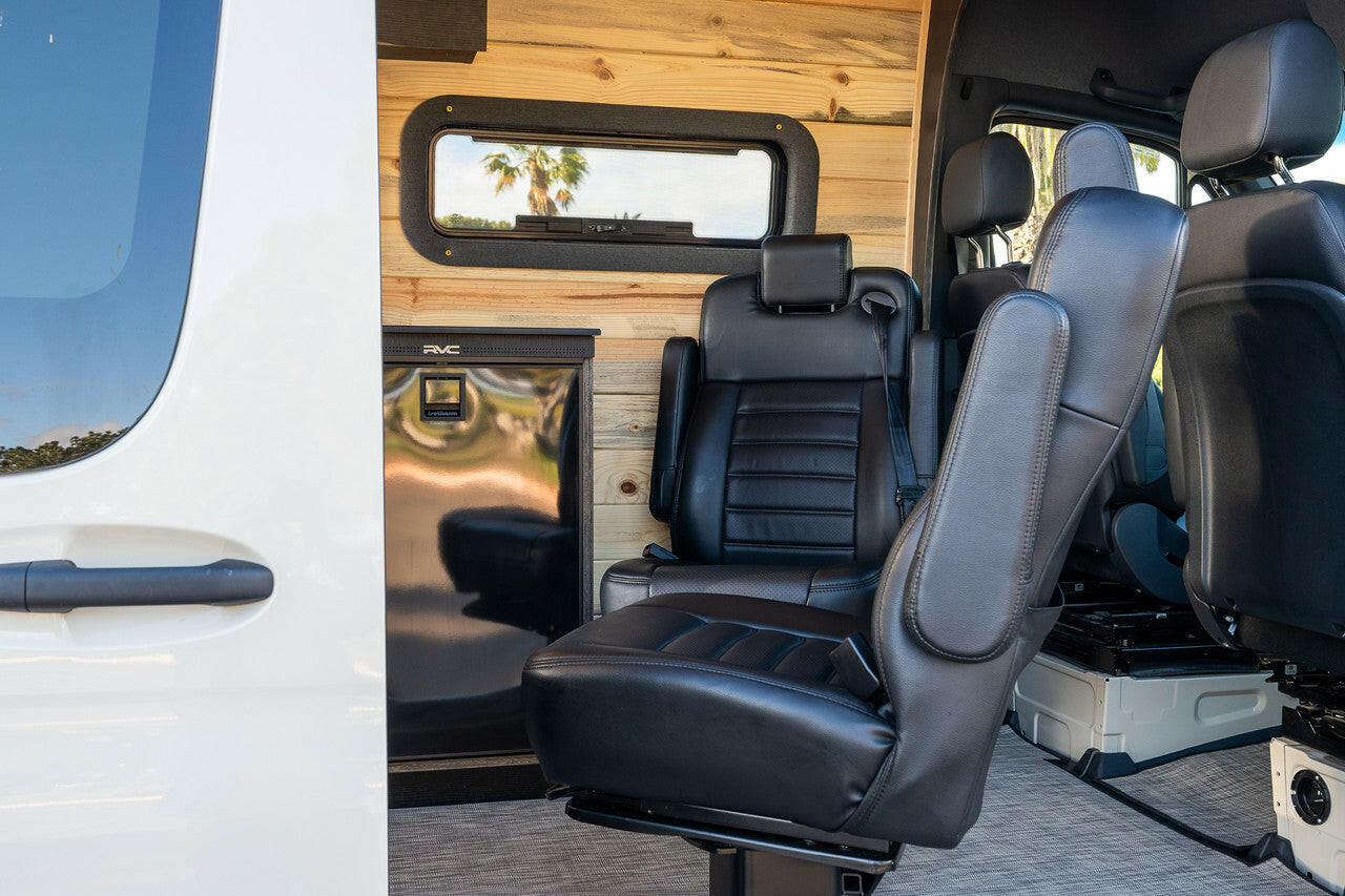 ROGUE Voyager - 144WB  4 Passenger.