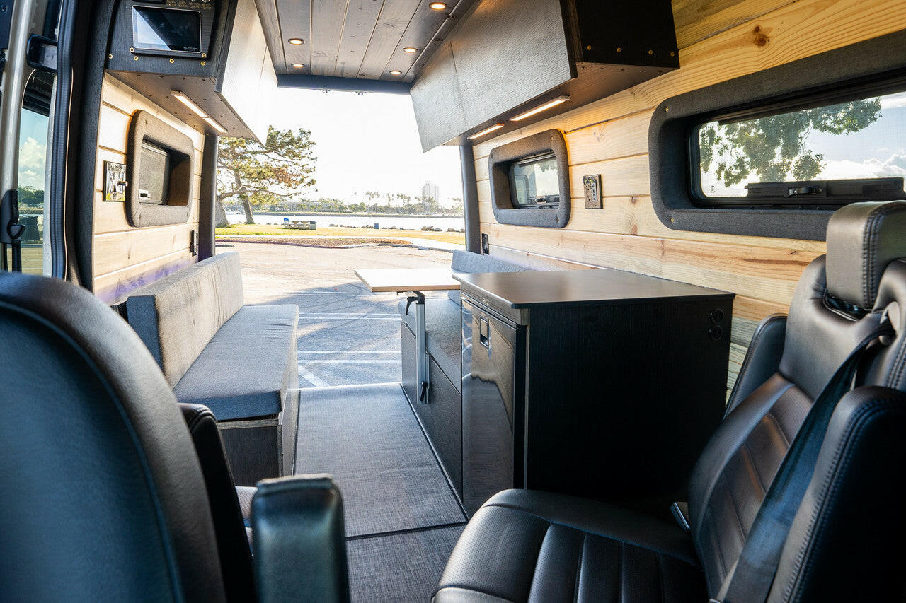 ROGUE Voyager - 144WB  4 Passenger