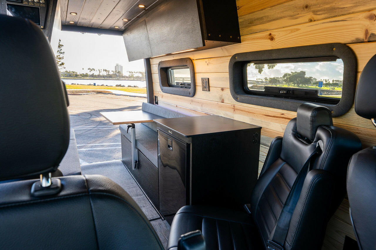 ROGUE Voyager - 144WB  4 Passenger.