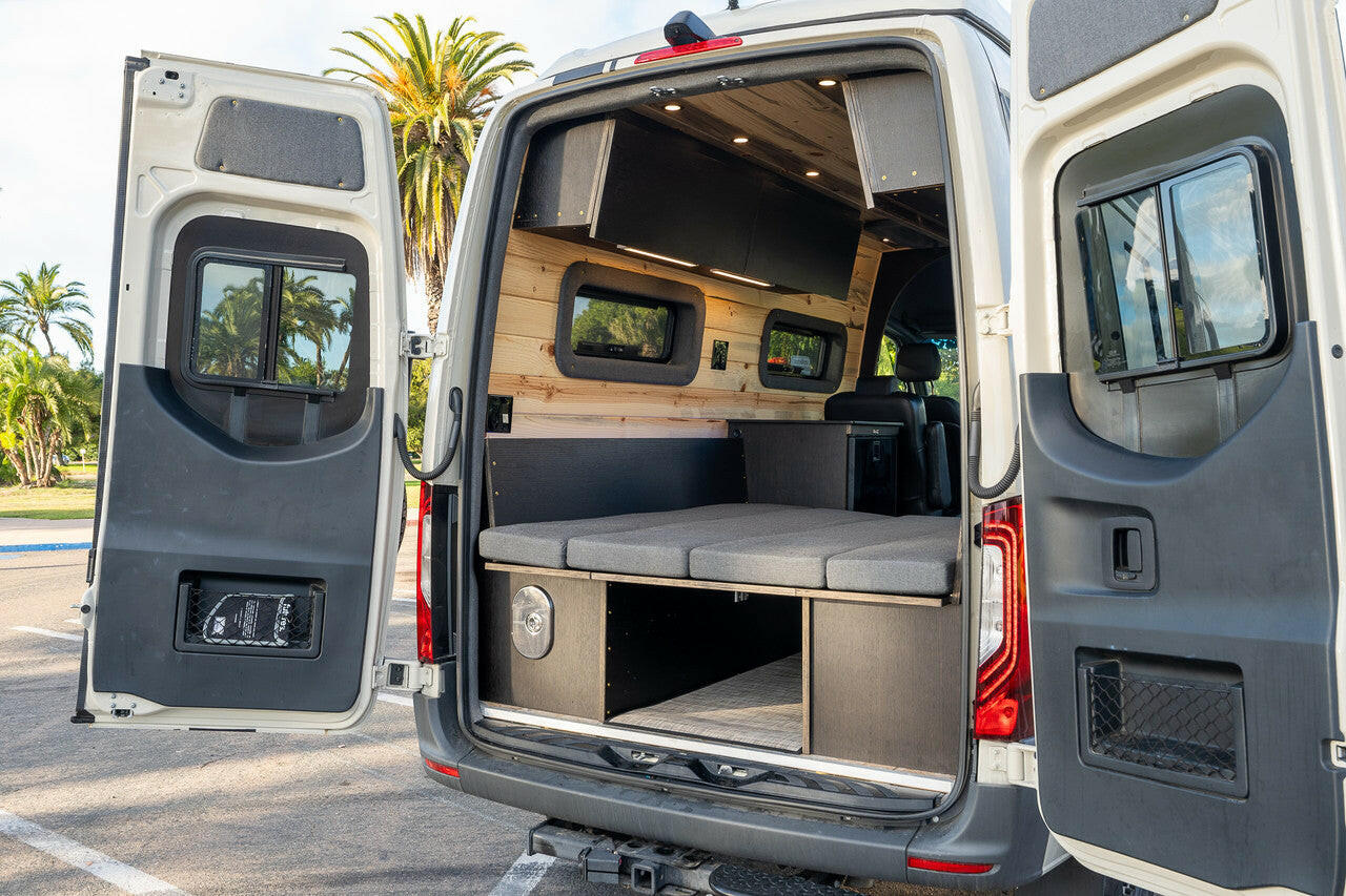 ROGUE Voyager - 144WB  4 Passenger