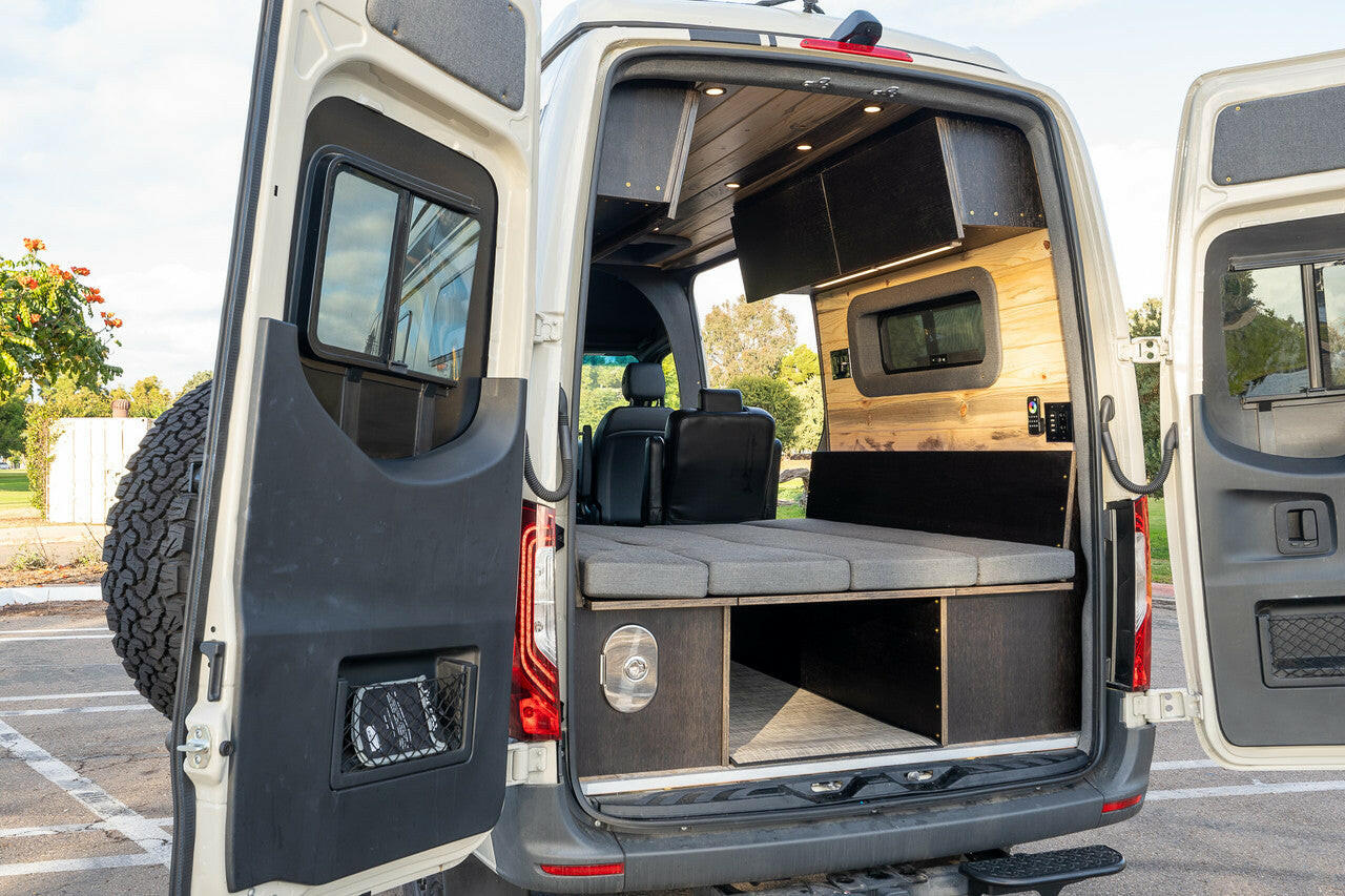 ROGUE Voyager - 144WB  4 Passenger