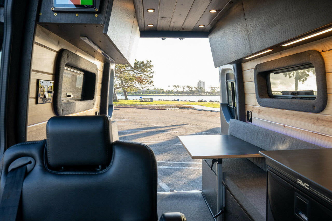 ROGUE Voyager - 144WB  4 Passenger.