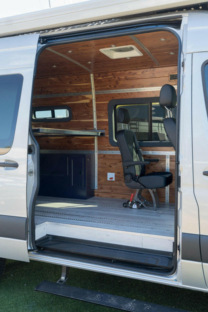 ROGUE EXPEDITION - 144WB  3 Passenger.