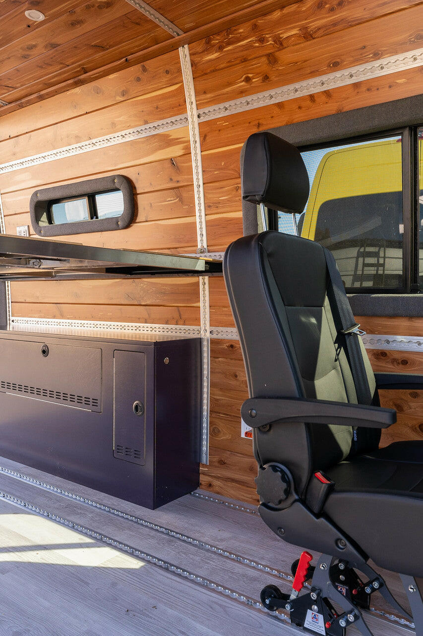 ROGUE EXPEDITION - 144WB  3 Passenger