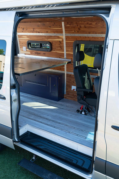 ROGUE EXPEDITION - 144WB  3 Passenger