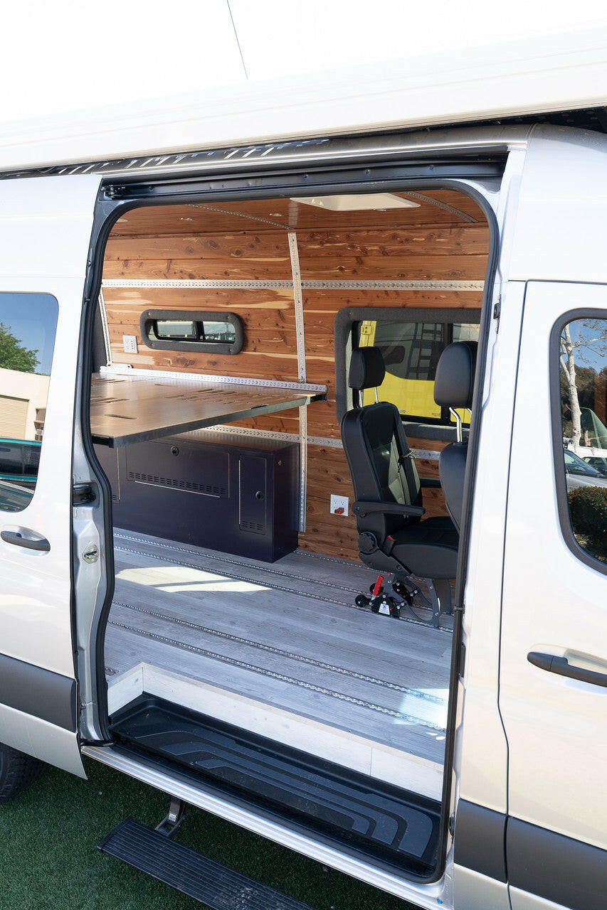 ROGUE EXPEDITION - 144WB  3 Passenger.